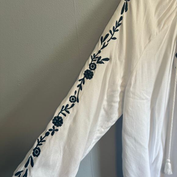 Magnolia Grace Stitchfix Bianca Embroidered Peasant Top NWT - Picture 5 of 10